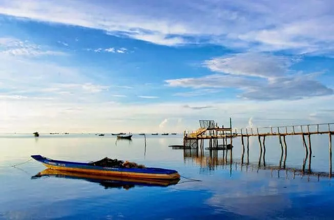 Làng chài Hàm Ninh