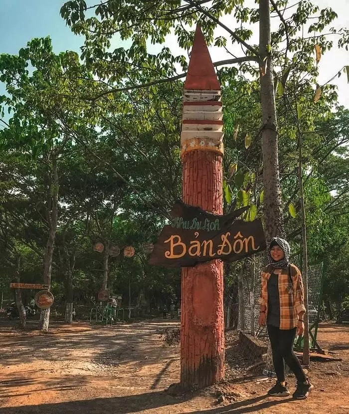 quan cảnh cầu treo buôn đôn