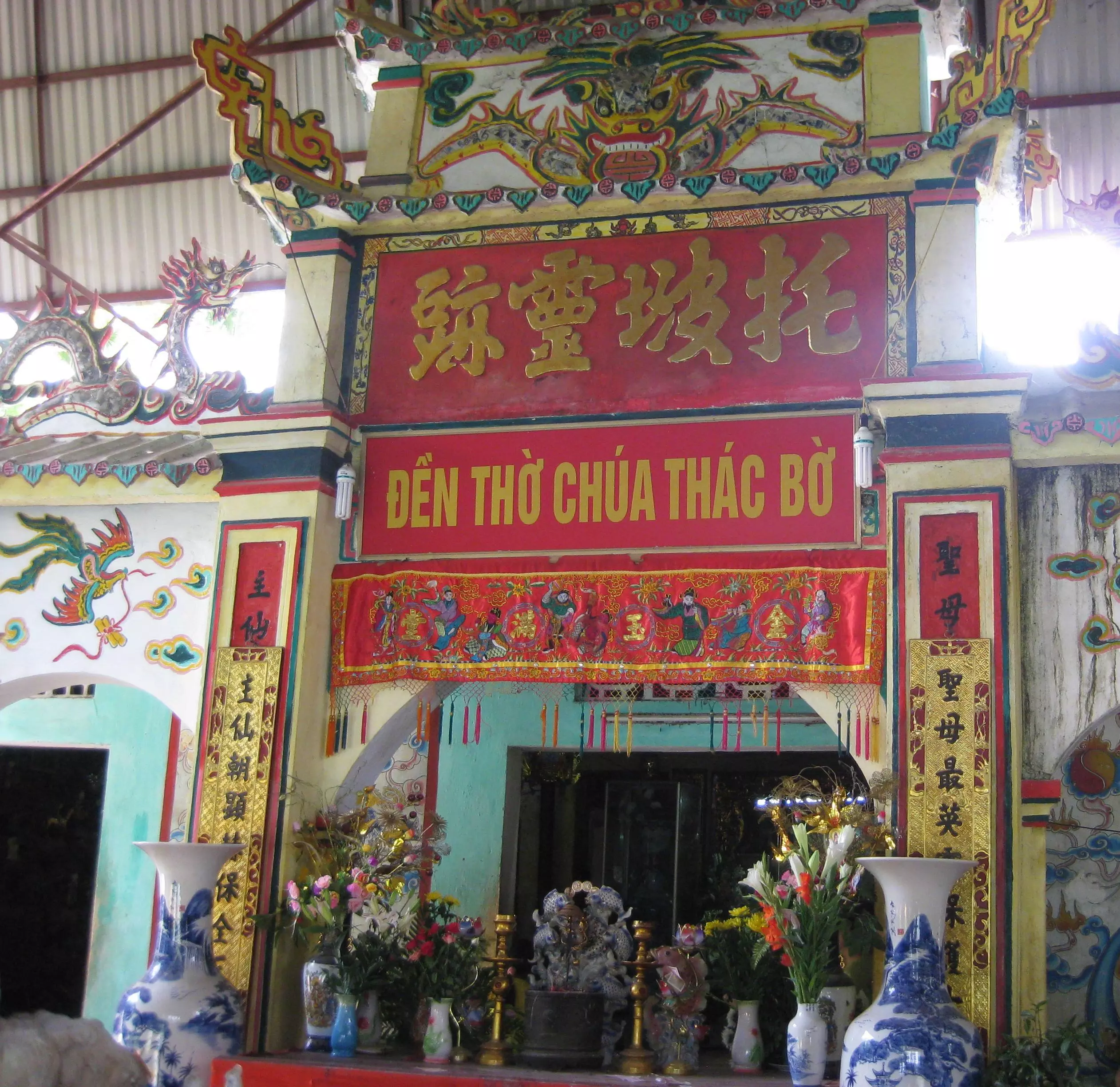 Đền thờ Bà Chúa Thác Bờ uy nghiêm và linh thiêng