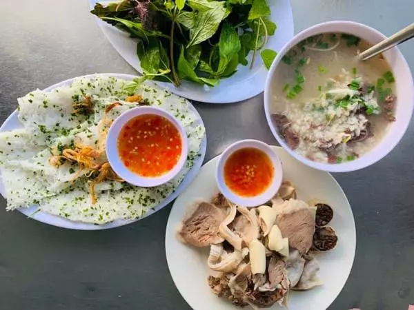 Bánh hỏi chạo lòng