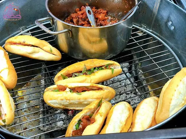 Bánh mì Trường Tiền