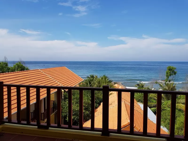 Free beach Resort view đẹp nằm sát biển