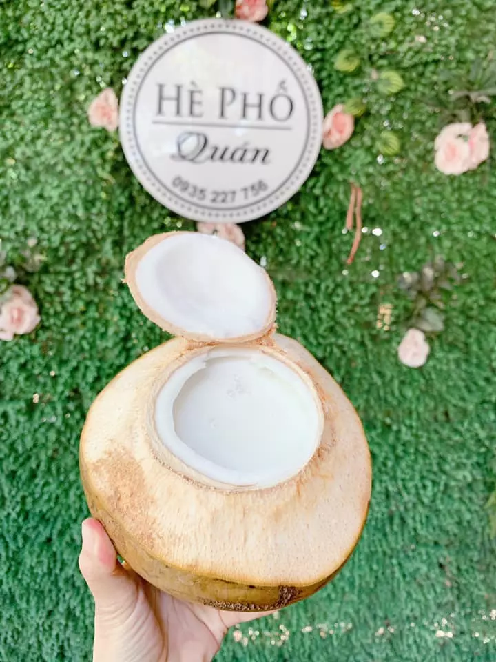 Hè phố quán