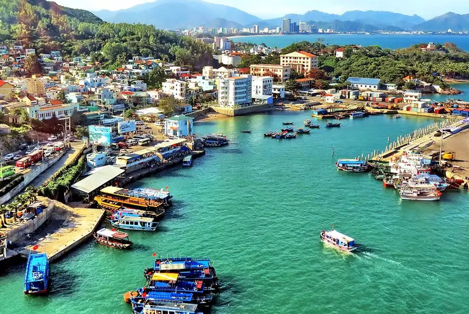 Cảng cầu đá Nha Trang