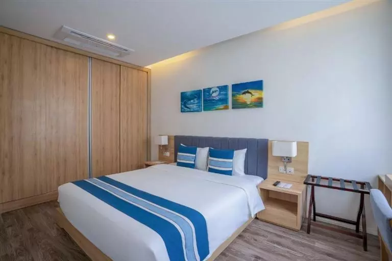 Residence là hạng phòng studio nguyên căn, bao gồm các tiện nghi phòng khách riêng biệt, nhà bếp đầy đủ tiện nghi và phòng ngủ rộng rãi.