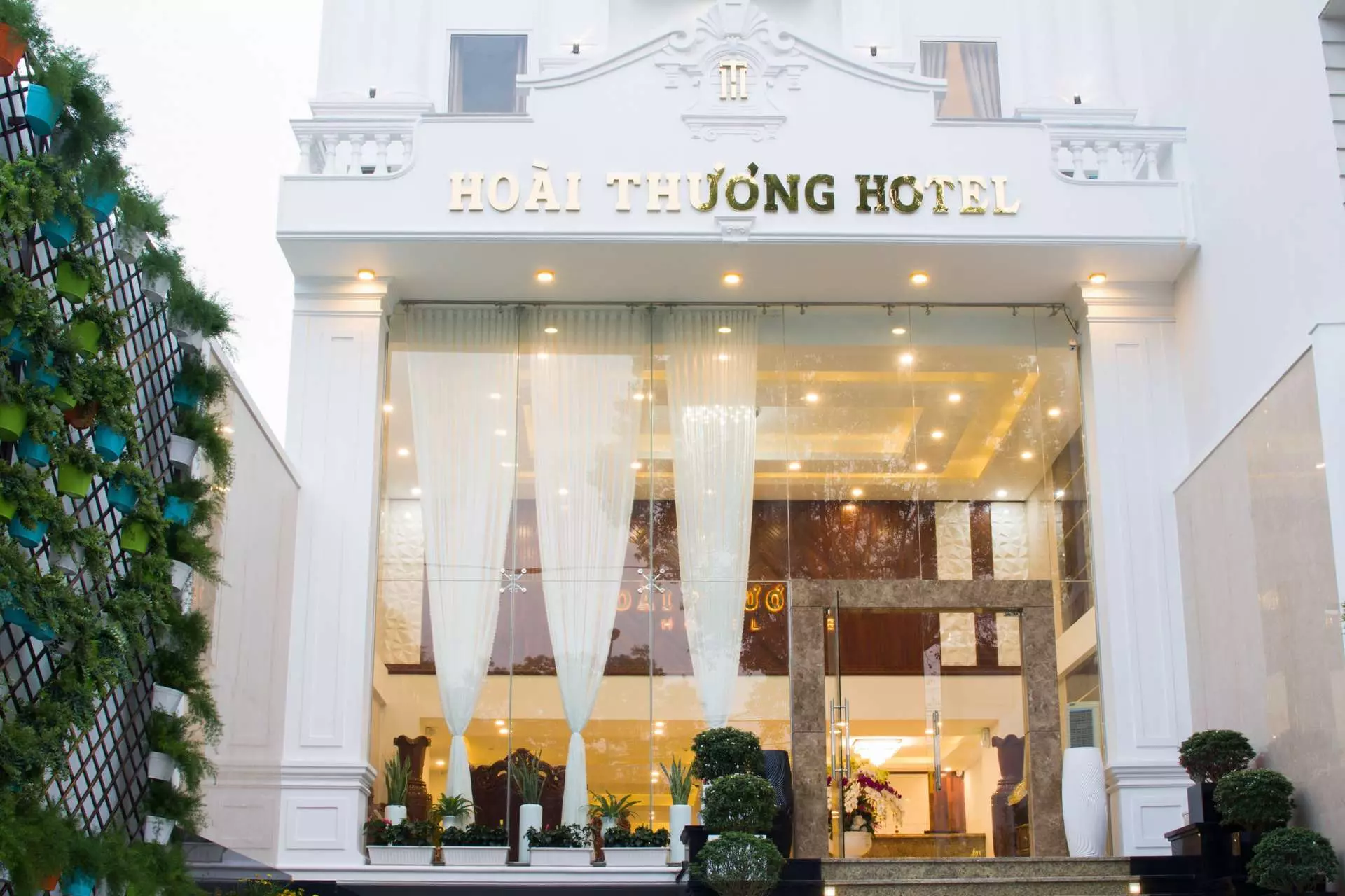 Hoài Thương Hotel - Khách sạn ở Pleiku