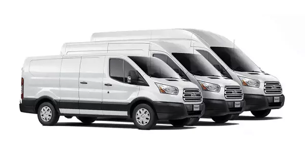 Ford Transit là dòng xe du lịch 16 chỗ được ưa chuộng