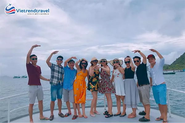 Khách hàng đi du lịch Phú Quốc cùng Vietrend Travel