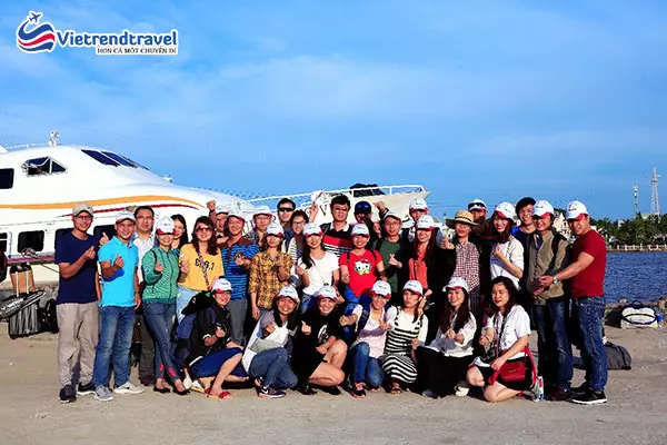 Khách hàng đi du lịch Phú Quốc cùng Vietrend Travel