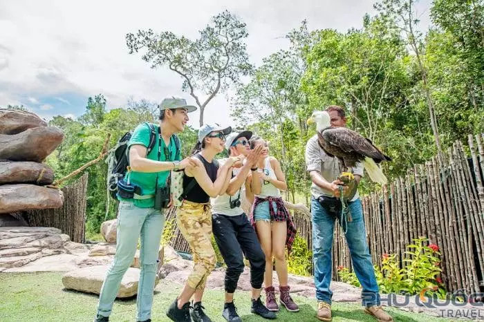 Cùng bạn bè và người thân “lạc” vào thế giới động vật tại Vinpearl Safari Phú Quốc