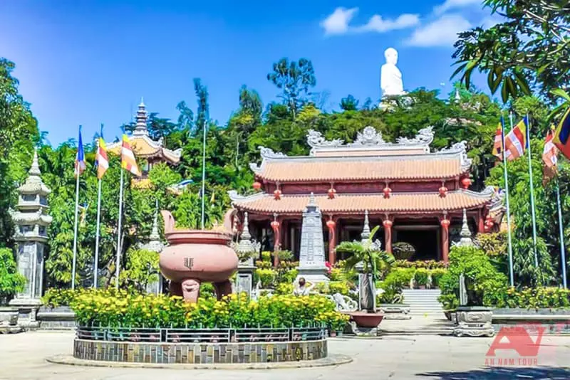 Chùa Long Sơn Nha Trang