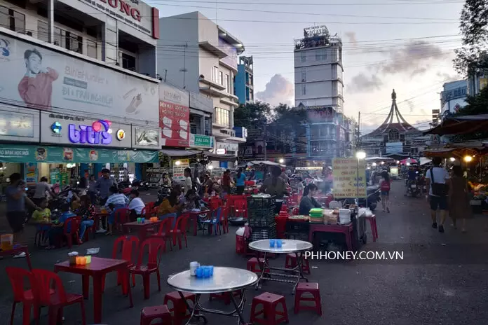 Chợ đêm Pleiku