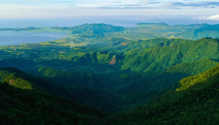 thách thức trekking leo núi Bạch Mã