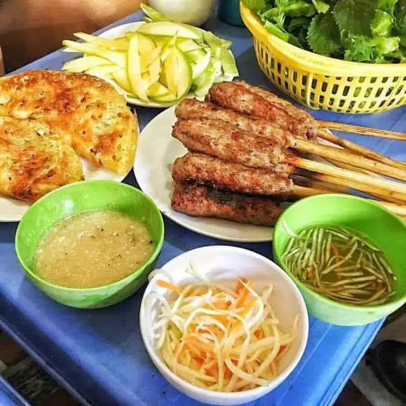 Combo bánh xèo và nem lụi cực hợp cạ