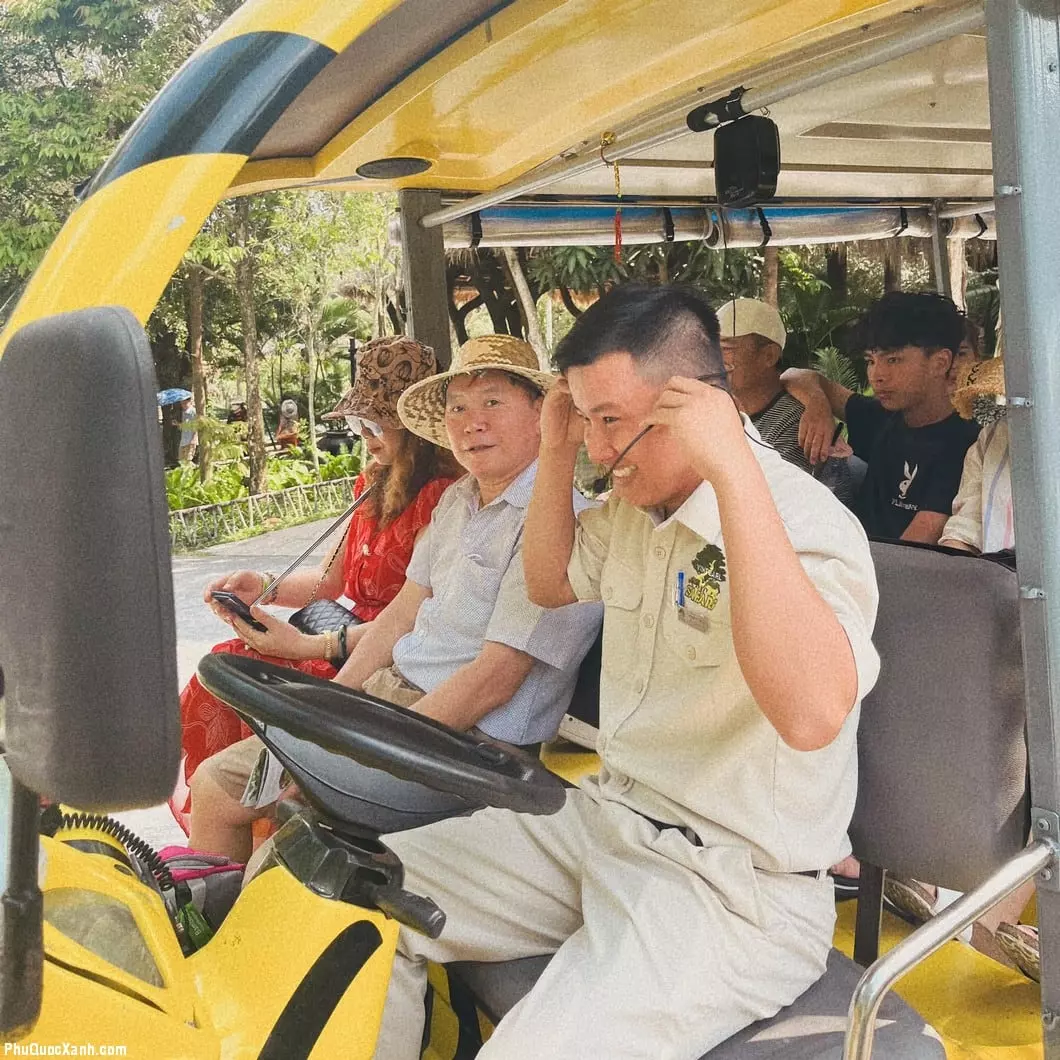 Xe điện Safari Phú Quốc