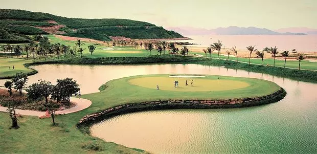 Sân golf Bảo Ninh - Trường Thịnh