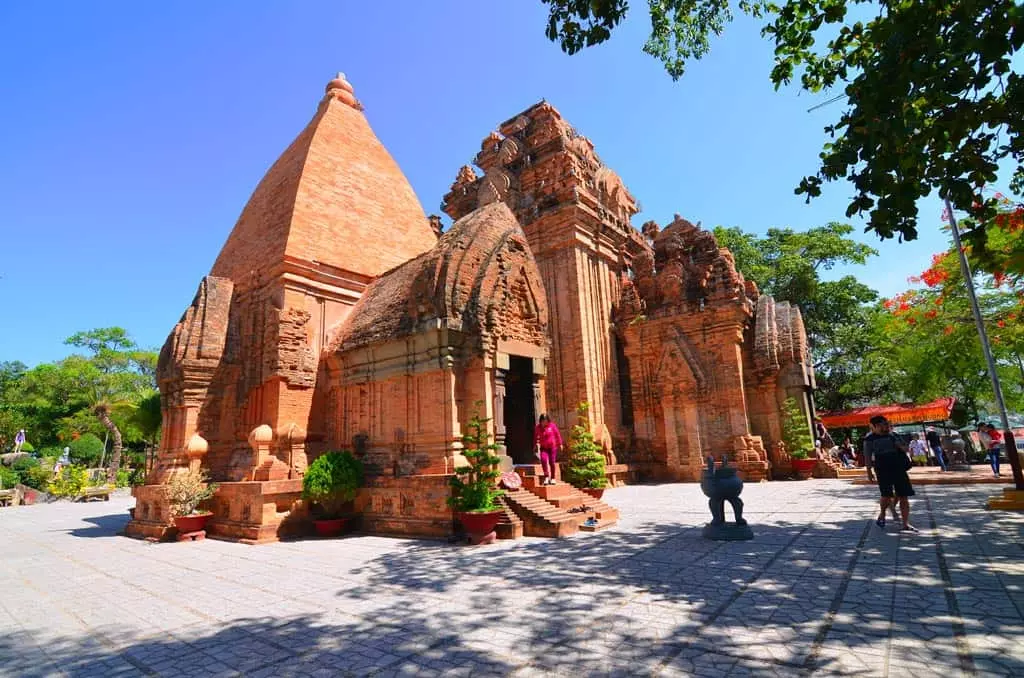 Tháp Bà Ponagar Nha Trang