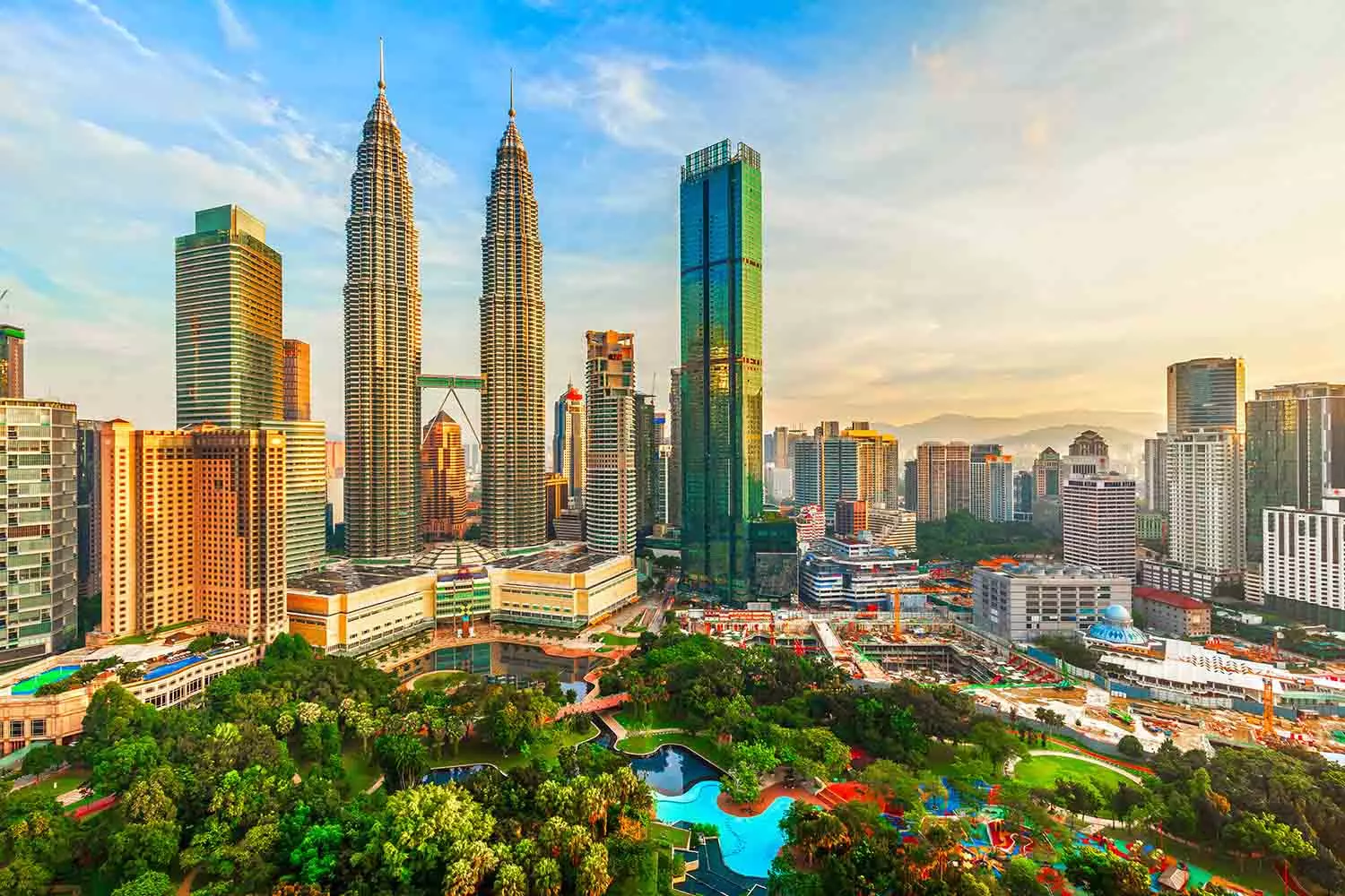 Tòa tháp đôi PETRONAS - biểu tượng của Malaysia