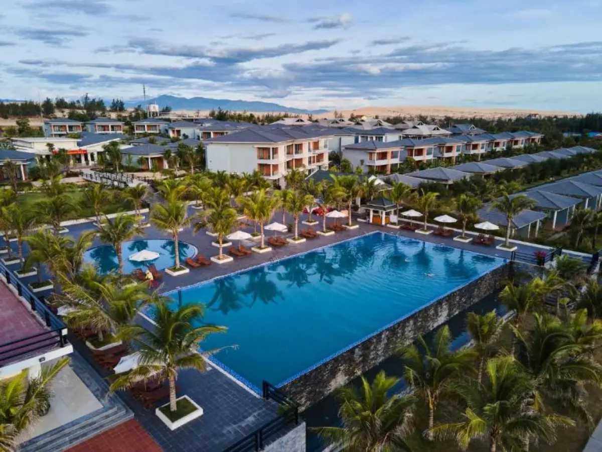 Review chi tiết về các hạng phòng và dịch vụ, tiện ích nổi bật tại Sea Star Resort Quảng Bình.