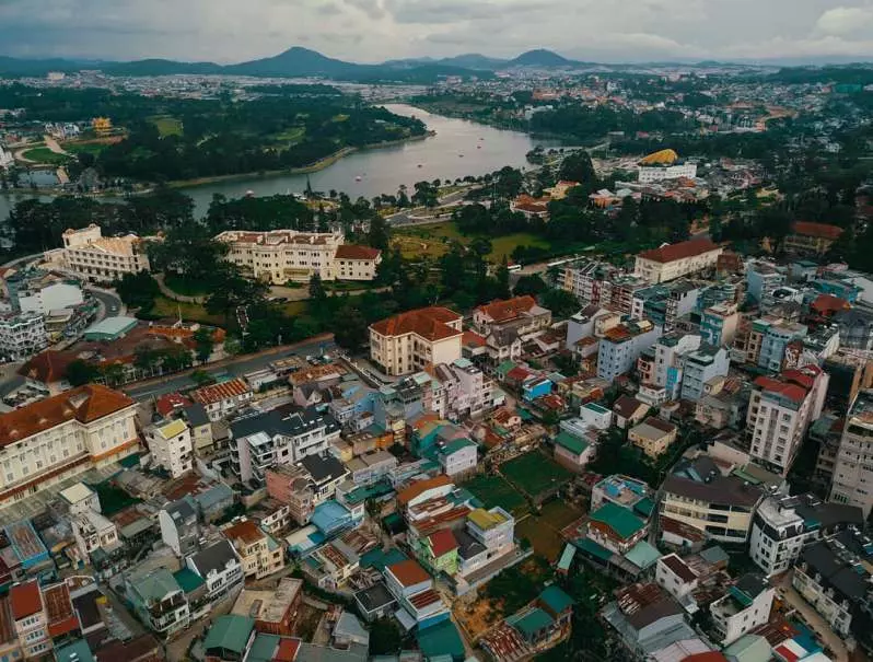 Các khách sạn đều cháy phòng và tăng giá đột ngột vào dịp Tết ở Đà Lạt