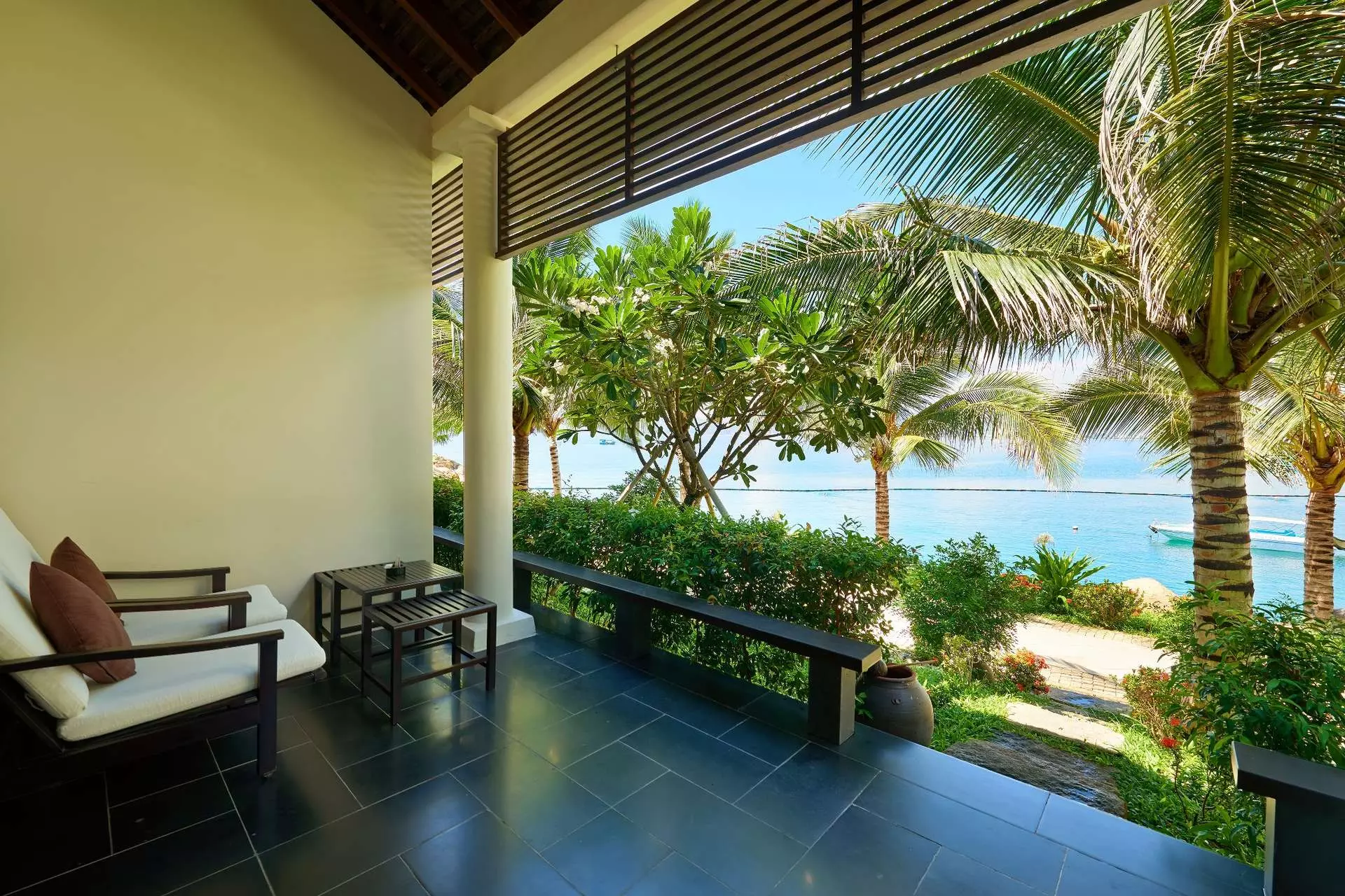 Không gian phòng Premier Deluxe Villa Ocean View tại Amiana Resort Nha Trang