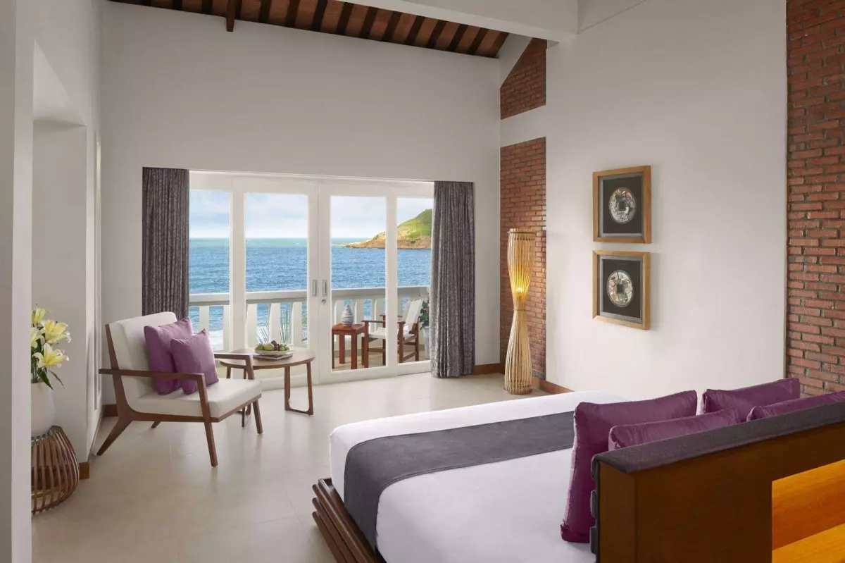 AVANI Quy Nhon Resort and Spa Khách sạn Quy Nhơn gần biển