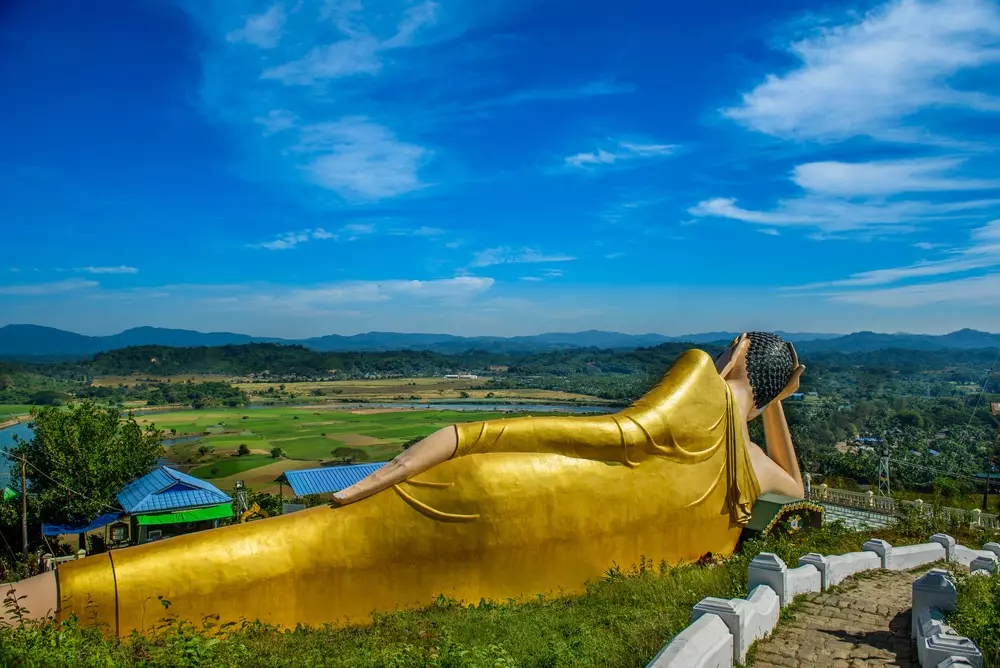 Shwe Nandaw Pagoda Hill