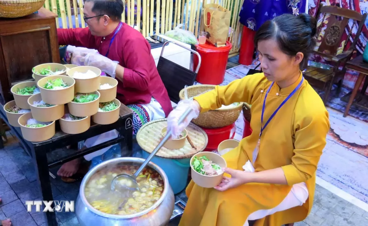 Bún bò Huế