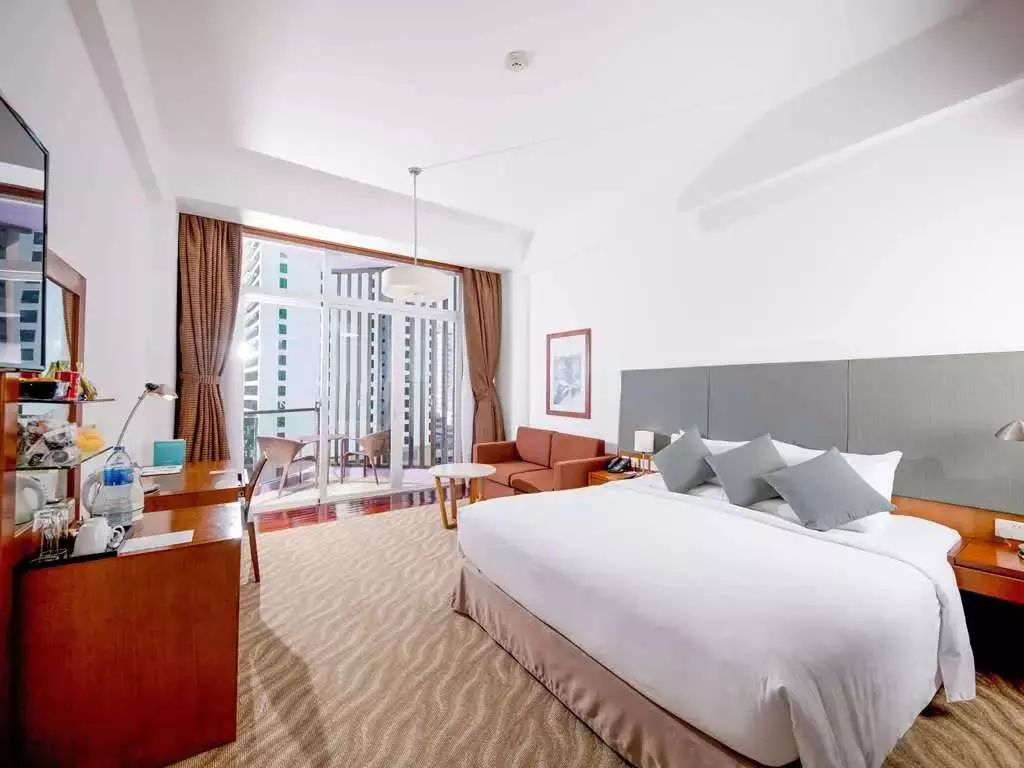 Standard 1 King Bed tại Novotel Nha Trang