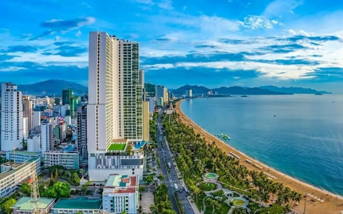 Top 20 khách sạn Nha Trang view đẹp, giá rẻ, gần biển trung tâm.