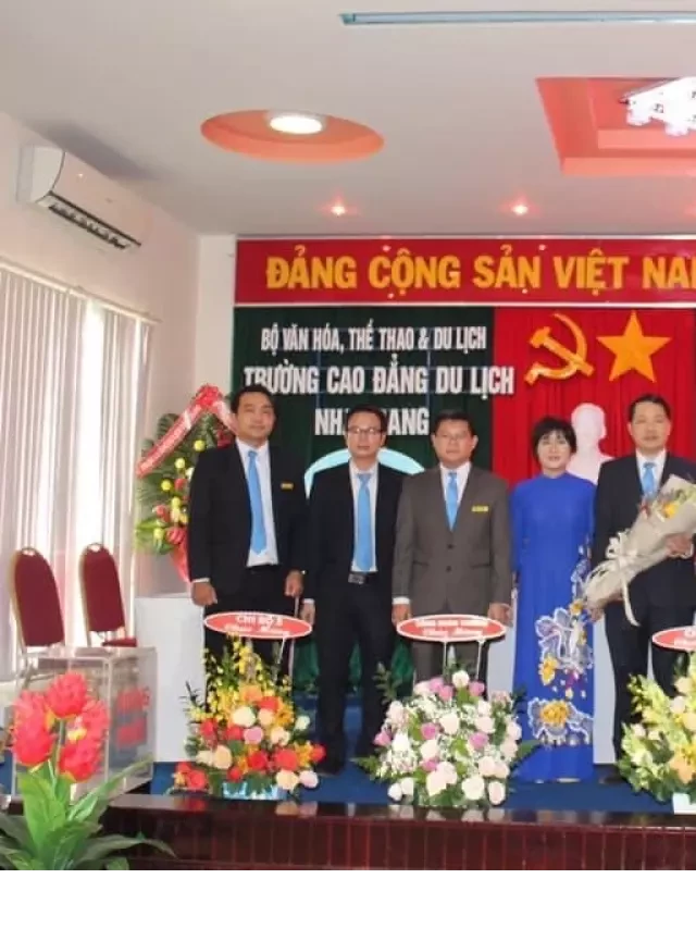   Đảng Uỷ trường Cao đẳng Du lịch Nha Trang: Nắm vững trách nhiệm, xây dựng tương lai sáng tạo